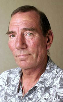 Pete Postlethwaite